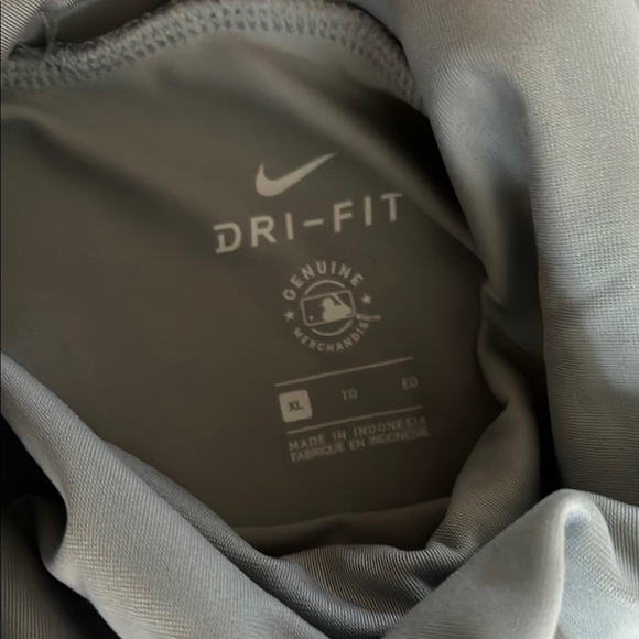 Cubs Blue and White Hoodie - Picture 5 of 6